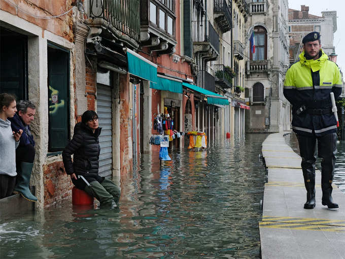 Venice Flood Flood In Venice Threaten Priceless Arts And Architecture Of The City Navbharat Times Photogallery