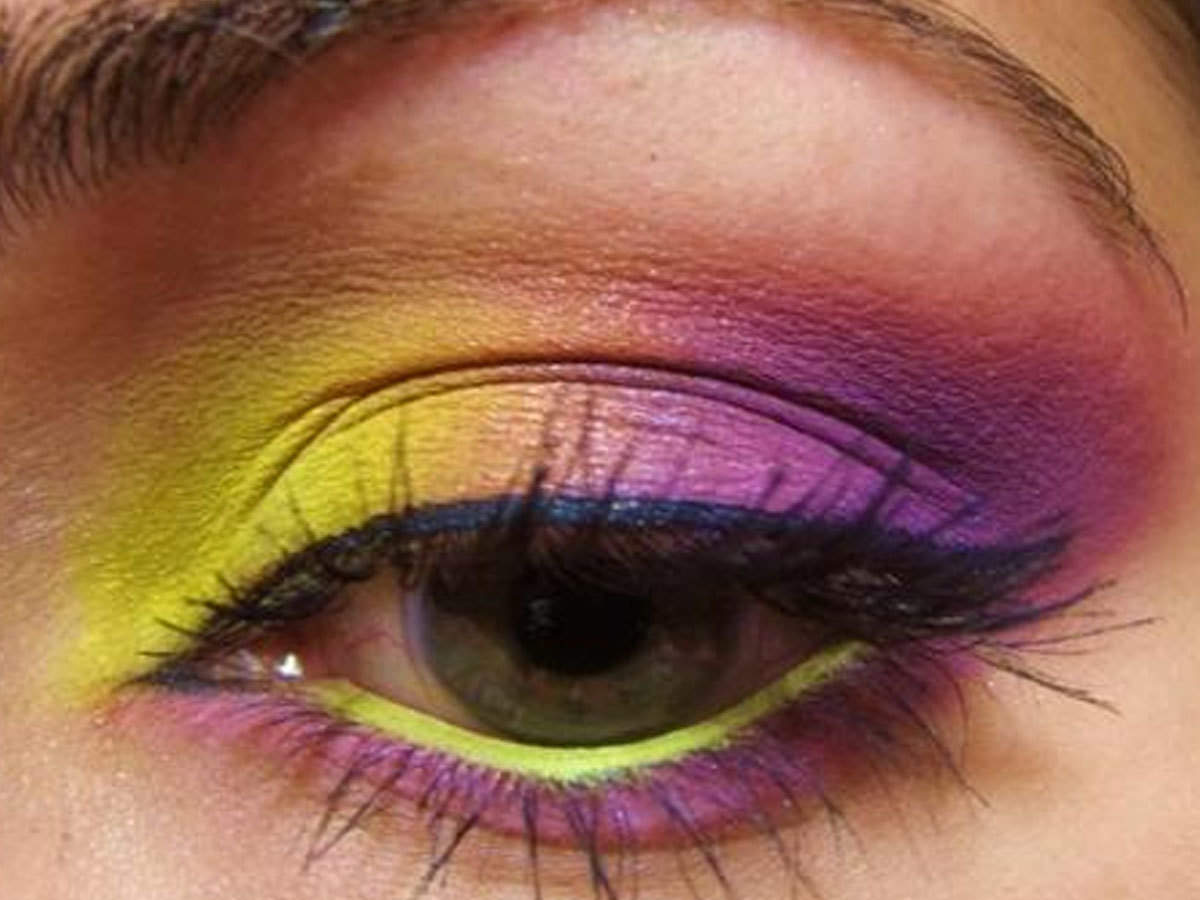 eye makeup tips: try colour blocking eye makeup trend with easy steps -  ट्रेंड में है कलर ब्लॉकिंग आई मेकअप, ऐसे करें ट्राई - Navbharat Times