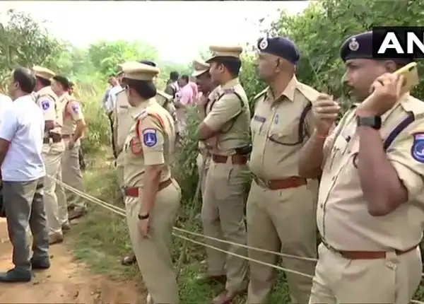 मौके पर पहुंचे आला अफसर