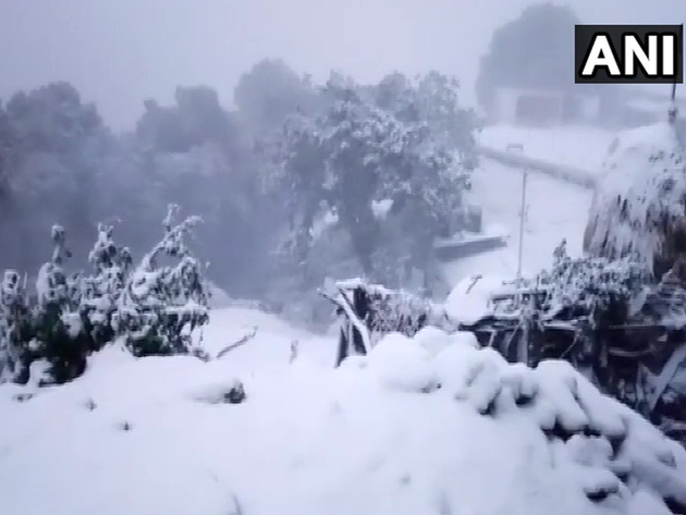 उत्तराखंड में भी भारी बर्फबारी उत्तराखंड में भी भारी बर्फबारी