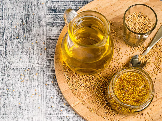 Sarso ke tel ke fayde:कमाल का ब्यूटी प्रॉडक्ट है सरसों तेल, एलर्जी और ड्राईनेस  रखता है दूर - Beauty Benefits Of Mustard Oil