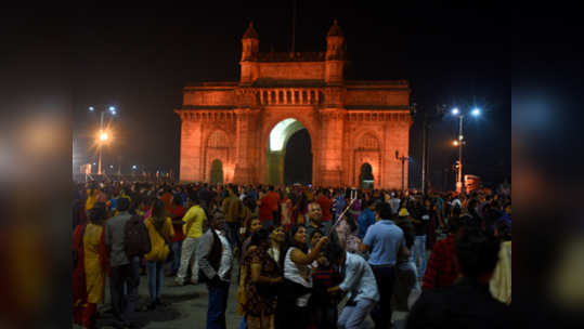 हॅप्पी न्यू इयर! नववर्ष २०२०चे जल्लोषात स्वागत