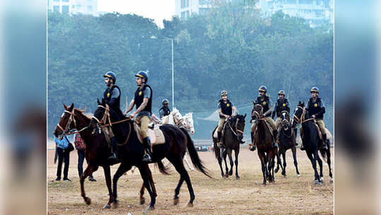 ८८ वर्षांनंतर अश्वारूढ पोलिस