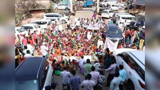 मूलभूत सुविधांसाठी आदिवासींची धडक