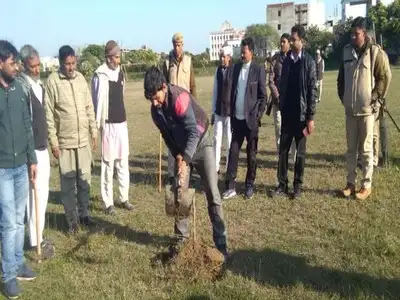 Image result for आजम को झटका,जौहर यूनिवर्सिटी में जमीन पर 12 किसानों को दिलाया कब्जा