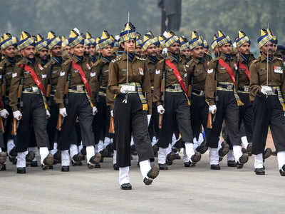 71वां गणतंत्र दिवस: राजपथ पर दिखी भारत की सैन्य शक्ति और सांस्कृतिक विरासत की भव्य झलक 