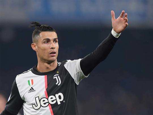 Cristiano Ronaldo Instagram इ स ट ग र म पर र न ल ड क 20 कर ड फ ल अर स यह पह चन व ल पहल व यक त Footballer Cristiano Ronaldo Becomes The Person To Hit 200 Millions Instagram