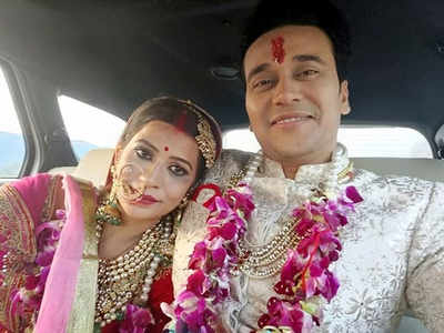 अनुराग शर्मा और नंदिनी गुप्‍ता की शादी की तस्‍वीरें-विडियोज आए सामने, अब ग्रैंड रिसेप्‍शन की तैयारी 