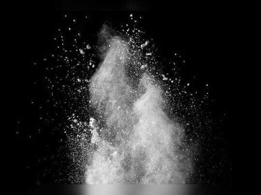 Vibhuti Benefits in Tamil: கோயிலில் திருநீறு கொடுப்பது ஏன், அது மந்திரமா  தந்திரமா? - குளிக்காமல் திருநீறு பூசலாமா? - significance of vibhuti  prasadam and how bhasma helps to ...