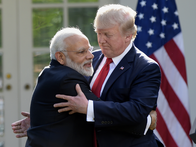 केम छो ट्रंप: आखिर अमेरिकी राष्‍ट्रपति डॉनल्‍ड ट्रंप को अचानक क्‍यों आई भारत की याद? 