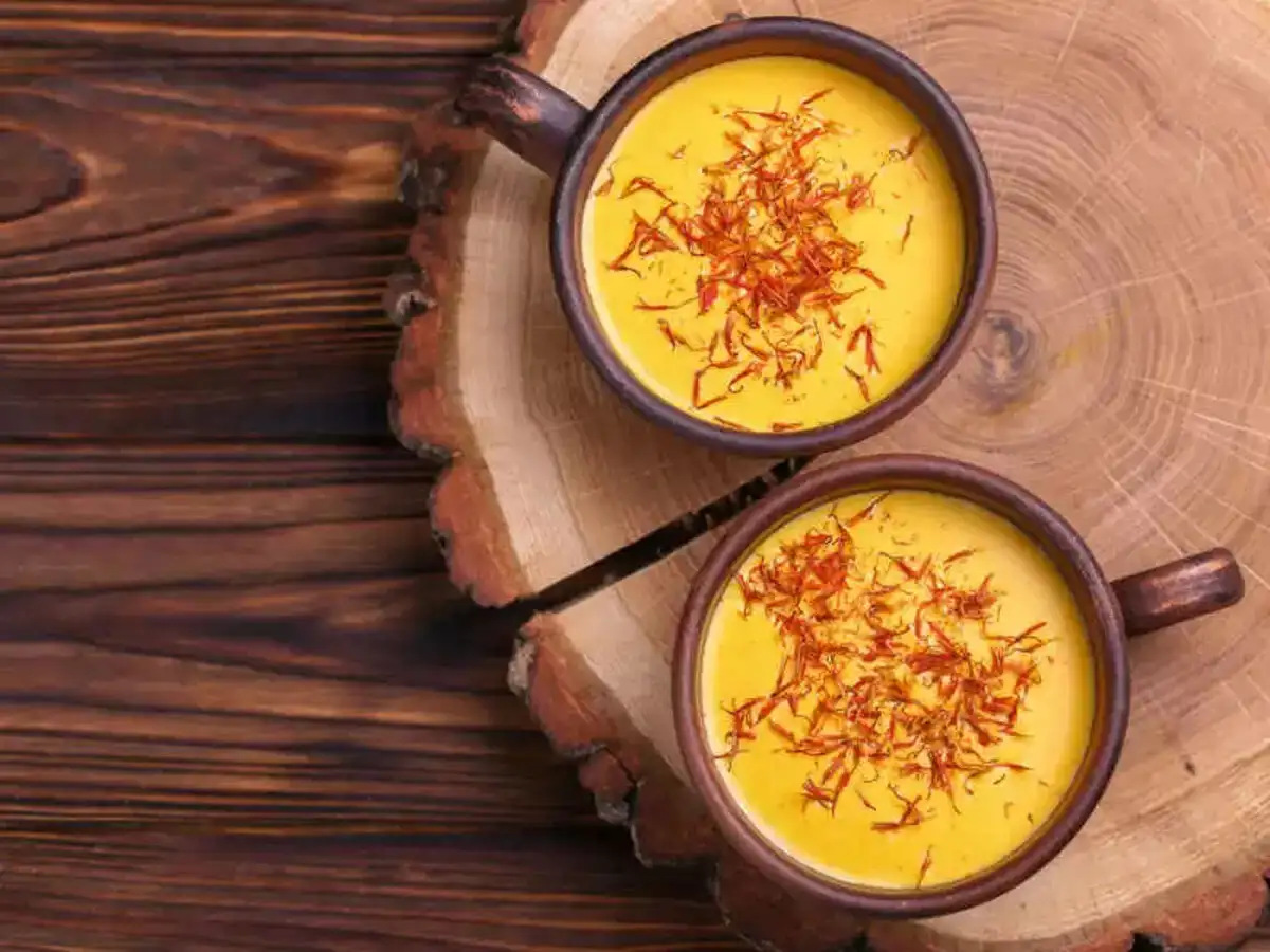 pregnancy me kesar ke fayde: benefits and side effects of having kesar  saffron during pregnancy in hindi - प्रेग्नेंसी में केसर खाने के फायदे भी  हैं और नुकसान भी, कब और कितना