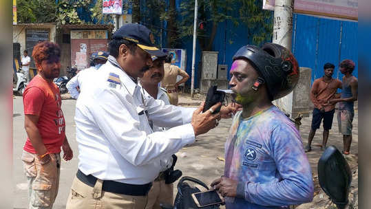 बेरंग: सुमारे पाचशे तळीरामांवर वाहतूक पोलिसांची कारवाई