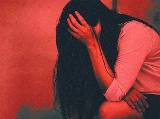 किराएदार वेरिफिकेशन में मुलाकात, कॉन्स्टेबल ने किया रेप - police constable raped a lady in tugalkabad extn | Navbharat Times