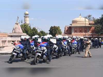 कोरोना लॉकडाउन: जयपुर पुलिस की निर्भया स्क्वाड ने किया फ्लैग मार्च 