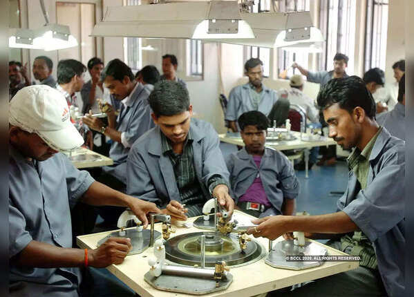​अब 12 घंटे तक काम