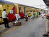 Shramik Special Train Latest News: अब श्रमिक स्पेशल ट्रेनों में 1200 की बजाय 1700 यात्री होंगे सवार, 3 ठहराव होंगे 