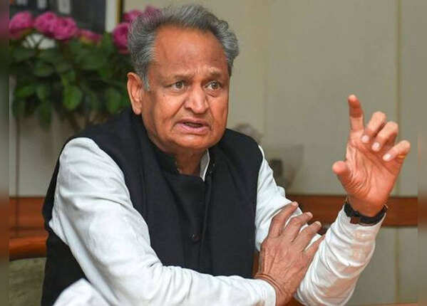 ​रेड से ग्रीन जोन तक लगे आवाजाही पर पाबंदी: गहलोत