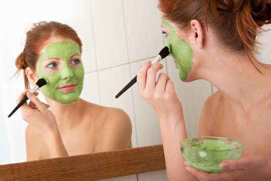 matcha face mask before and after, ग्रीन टी से भी ज्‍यादा निखार देती है  Matcha Tea, चेहरे पर इन 5 तरीकों से लगाएं Face Pack - skin care tips matcha  tea face