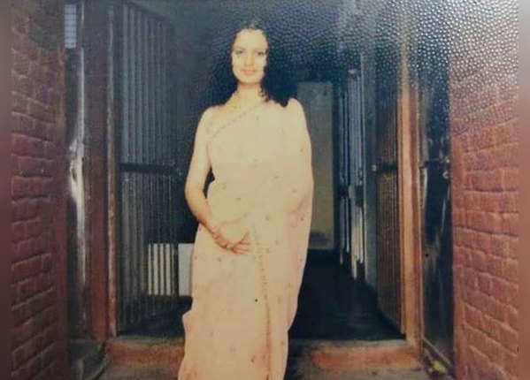 Kangana looks beautiful in a sari