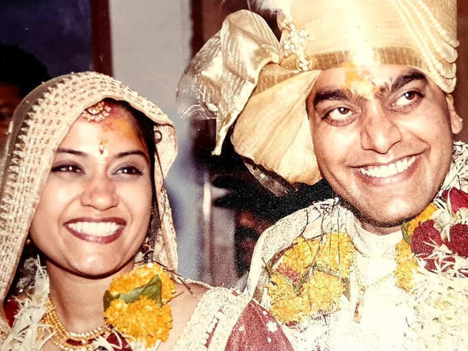 renuka and ashutosh wedding anniversary: movie renuka shahane and ashutosh rana celebrate 19 years of marriage | Navbharat Times Photogallery