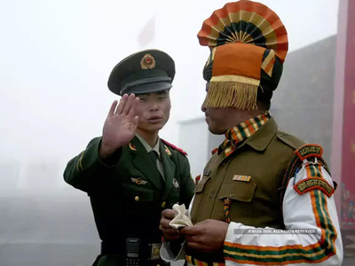 लद्दाख में दो किमी पीछे हटे चीनी सैनिक लद्दाख में दो किमी पीछे हटे चीनी सैनिक