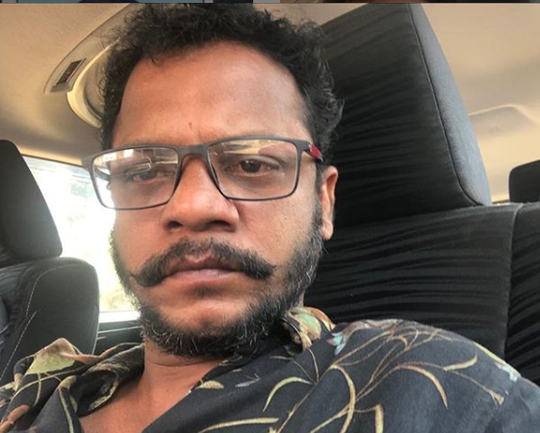 Dharmajan Bolgatty Face Mask Dharmajan Bolgatty And Family With Face Mask Insta Pics Goes Viral Samayam Malayalam Photogallery