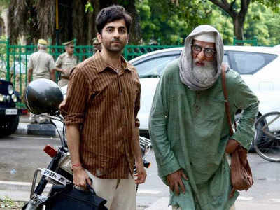 अमिताभ बच्चन-आयुष्मान खुराना की गुलाबो सिताबो पर लगा चोरी का आरोप 