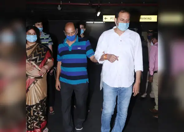 मुंबई पहुंचे सुशांत के पिता
