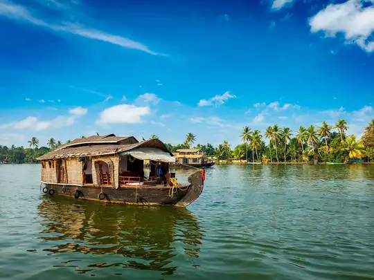 Best Place In India To Visit: घूमने की सोच रहे हैं तो ये होंगी सबसे बेहतर लोकेशंस
