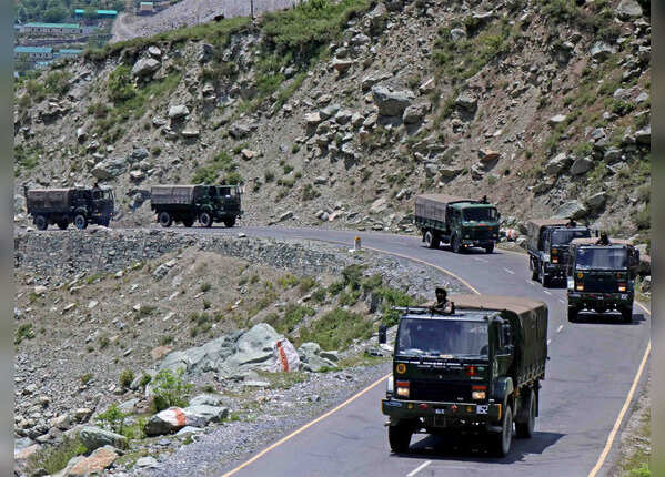 ​सेना के तीनों अंग पहले से अलर्ट पर