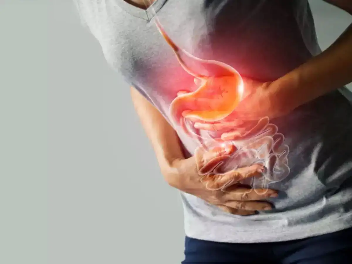 how to avoid ​Body Bloating: Body Bloating: फलियां खाने से फूल जाता है पेट  और दूध पीकर होता है दर्द? यहां है समस्या का समाधान - Navbharat Times