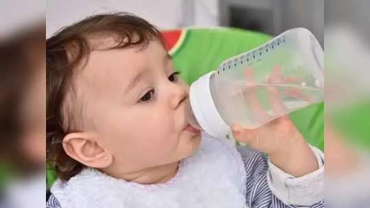 <strong>Water intake for Toddlers : </strong>लहान मुलांनी कोणत्या वयात किती पाणी प्यावं? जाणून घ्या इत्यंभूत माहिती!