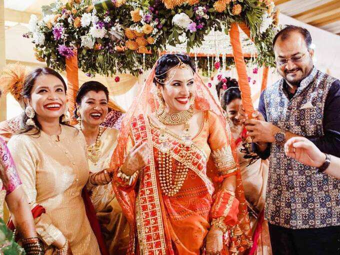 Kamya Punjabi Wedding Lehenga Kamya Punjabi Customized Wedding Lehenga क म य प ज ब न अपन व ड ग लह ग पर ल खव ए य 2 ख स शब द द ख ए तस व र Navbharat Times