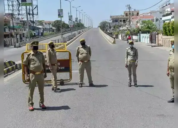 जरूरी सेवाओं से जुड़े लोगों को छूट
