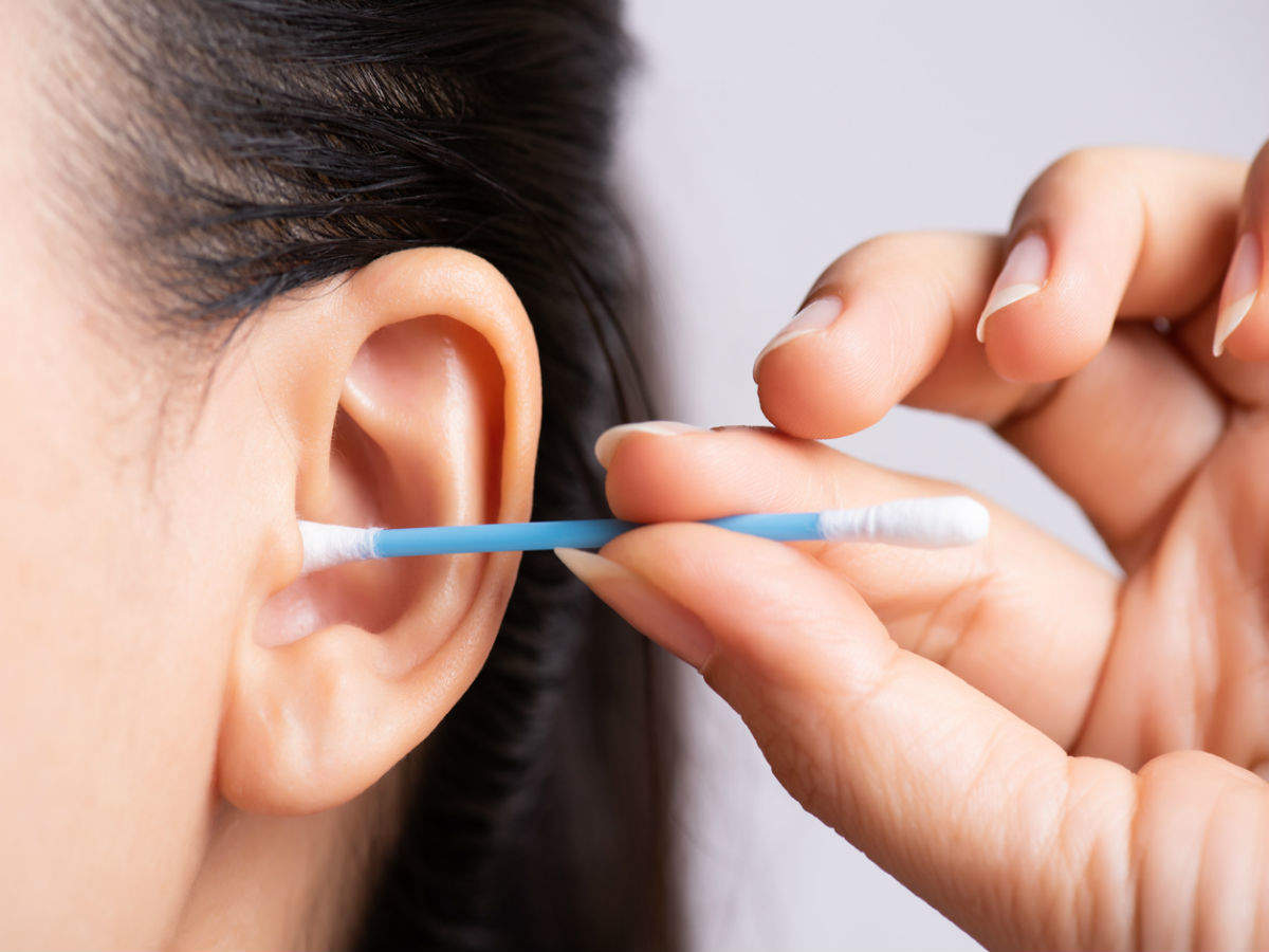 earwax colour: చెవిలో గులిమి.. మీ ఆరోగ్యాన్ని చెప్పేస్తుంది, ఎలాగంటే.. -  what earwax says about your health | Samayam Telugu