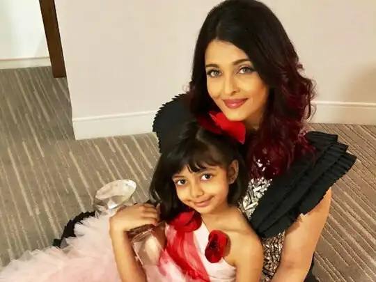 aishwarya rai bachchan latest updates: Aishwarya Rai Hospitalized: ऐश्वर्या राय बच्चन और आराध्या भी हॉस्पिटल में भर्ती, जानें किन लक्षणों के आधार पर एडमिट होना चाहिए ...