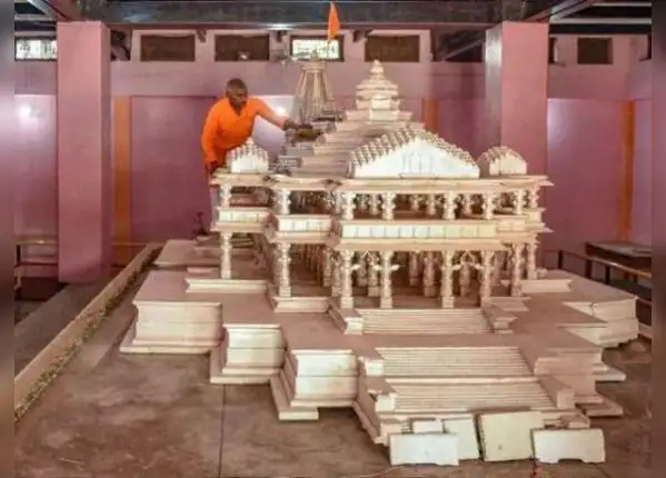 सबसे ऊंचे शिखर वाला मंदिर?