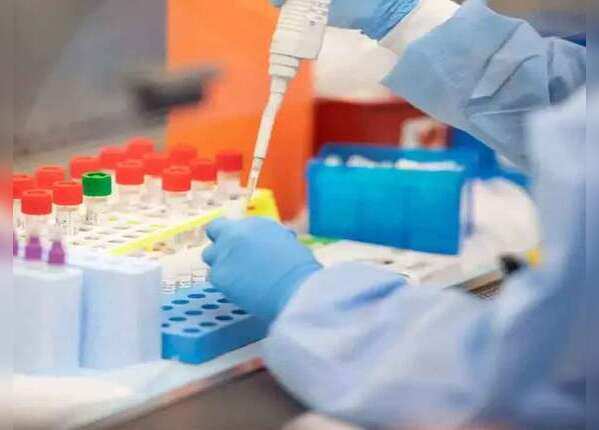 ​पिफ्जर और बायोटक को 1.95 अरब डॉलर देगा अमेरिका