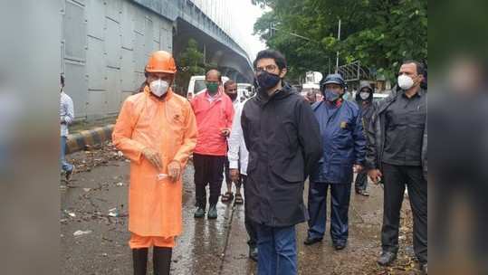 Aaditya Thackeray: आदित्य ठाकरे 'ऑन द स्पॉट'; मुंबईतील पावसाळी परिस्थितीचा घेतला आढावा