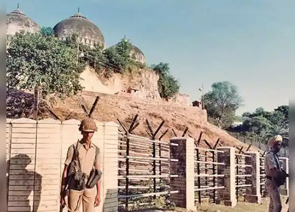 2010 में इलाहाबाद हाई कोर्ट का निर्णय