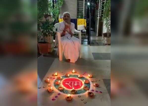 PM मोदी की मां हीराबेन ने राम मंदिर भूमि पूजन पर मनाई खुशी