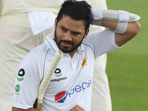 ENG vs PAK: फिर फ्लॉप हुए कप्तान अजहर अली, पाकिस्तानी फैन्स ने ट्विटर पर ली जमकर खबर ENG vs PAK: फिर फ्लॉप हुए कप्तान अजहर अली, पाकिस्तानी फैन्स ने ट्विटर पर ली जमकर खबर