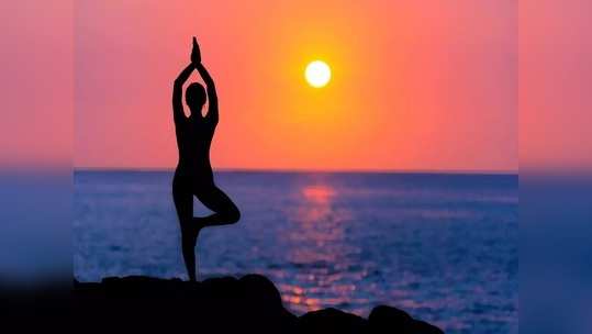 Yoga Benefits कंबरदुखीपासून हवाय आराम! करा या सोप्या आसनाचा सराव