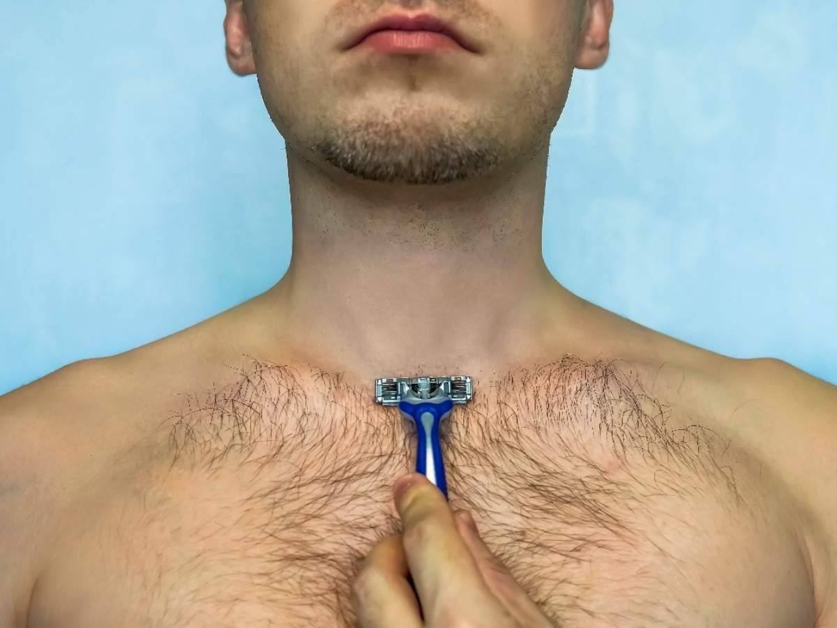 Full Body Hair Removal For Male मह ल ओ क ब ल क ल नह पस द प र ष क छ त क ब ल यह ज न इनस छ टक र प न क तर क Ways To Remove Unwanted Chest And Back Hair