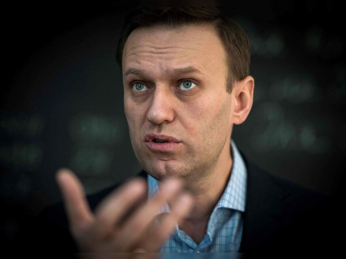 russian opposition leader coma stage: திடீரென கோமா நிலைக்கு சென்ற எதிர்க்கட்சித் தலைவர்... தேநீரில் விஷம் கலக்கப்பட்டதா? - russian opposition party leader suddenly goes in coma stage ...