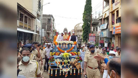 २४१ वर्षांची रथोत्सव परंपरा; पहिल्यांदाच जिपमधून दिला बाप्पांना निरोप