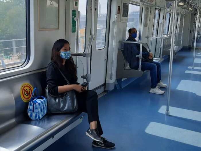 delhi metro attracts more passengers but shops empty, dmrc md says facing loss