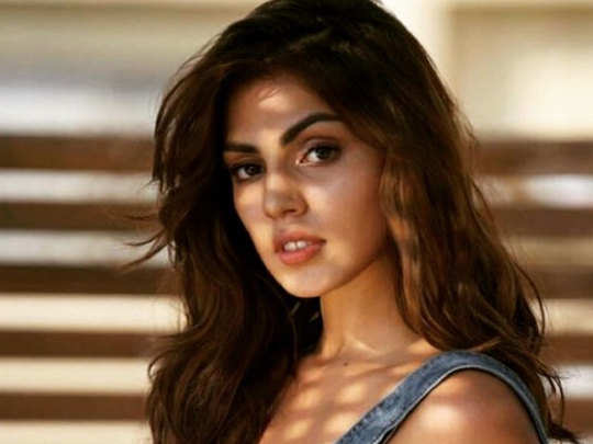 Rhea Chakraborty Drugs Case: NCB Prepares Dossier In Drugs Case, Bollywood Big Names On Radar - बड़े ऐक्‍शन की तैयारी में NCB, दिल्‍ली में हिला महकमा, क्‍या रिया को HC से मिलेगी