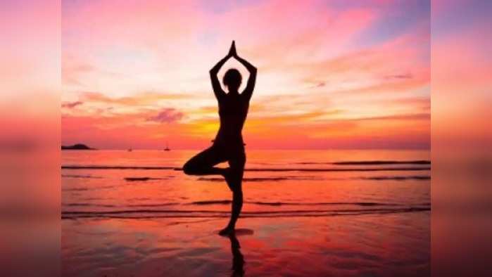 Yoga Benefits कमरेच्या स्नायूंसाठी करा हे आसन, जाणून घ्या योग्य पद्धत