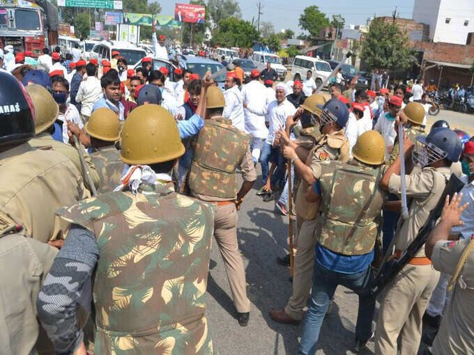 हाथरस में बढ़ी राजनीतिक सरगर्मी हाथरस में बढ़ी राजनीतिक सरगर्मी